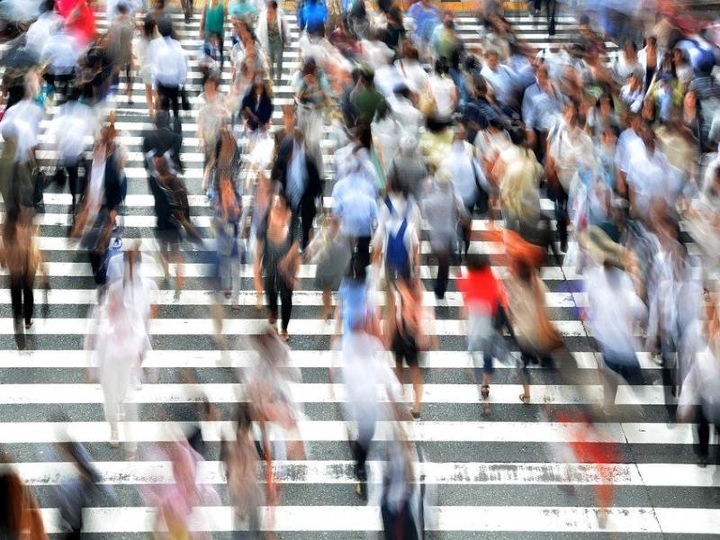 4 Alasan Seseorang Menanyakan Pekerjaan Orang Lain Saat Ngumpul