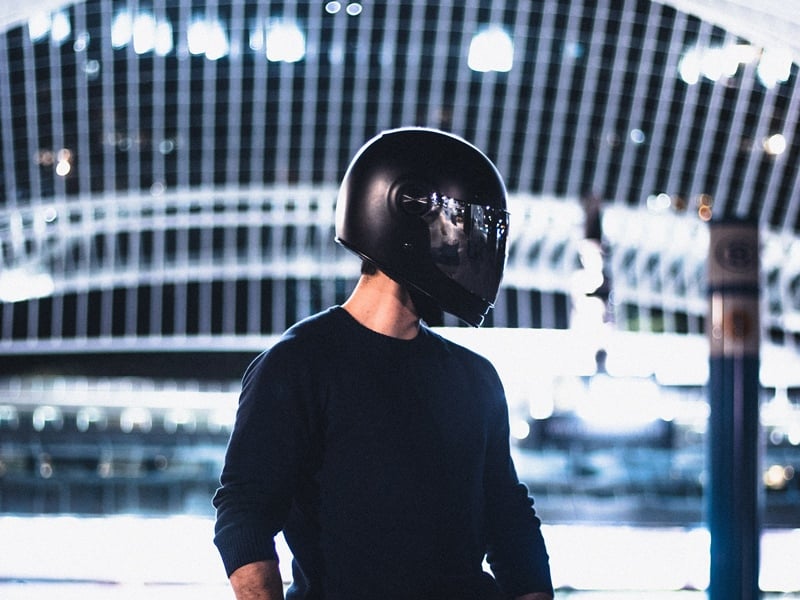 Suka Duka Pakai Helm VOG Extream, Si Helm Murah dan Anti Maling terminal mojok.co
