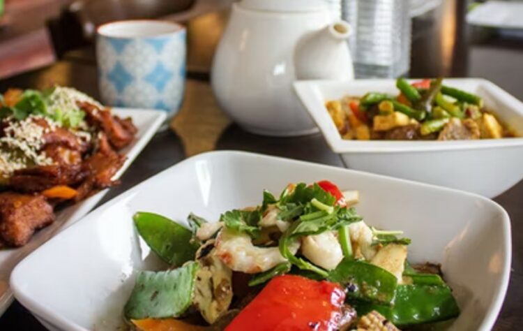 3 Tips Makan di Restoran All You Can Eat biar Nggak Rugi Terminal Mojok