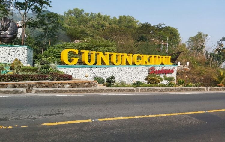 Gaduh Ikon Gunungkidul dan Pembangunan Tugu Tobong Gamping yang Ngadi-ngadi