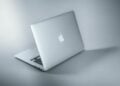 Gara-gara Pakai MacBook, Teman-teman Menganggap Saya Mapan dan Mau Meminjam Uang