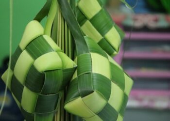 Lebaran Ketupat di Jawa: Momen Penghiburan untuk Arwah Anak-anak
