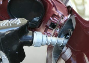 Sambatan Pelanggan Shell, SPBU Pelarian yang Ternyata Punya Masalah Juga Mojok.co